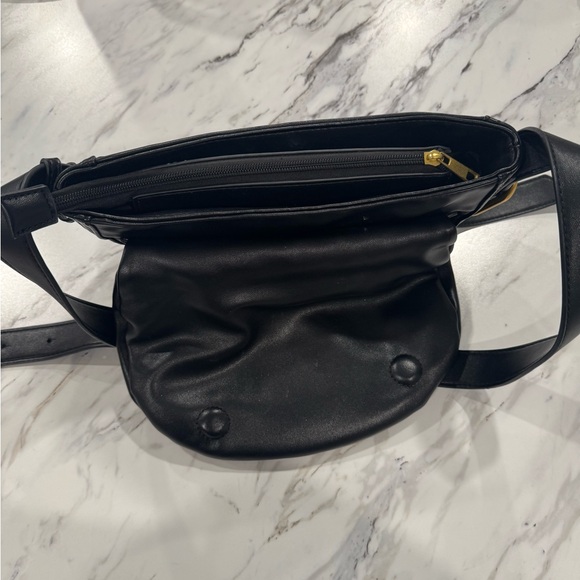 Flour Half Moon Crossbody Women's Street Level Black - Picture 12 of 15